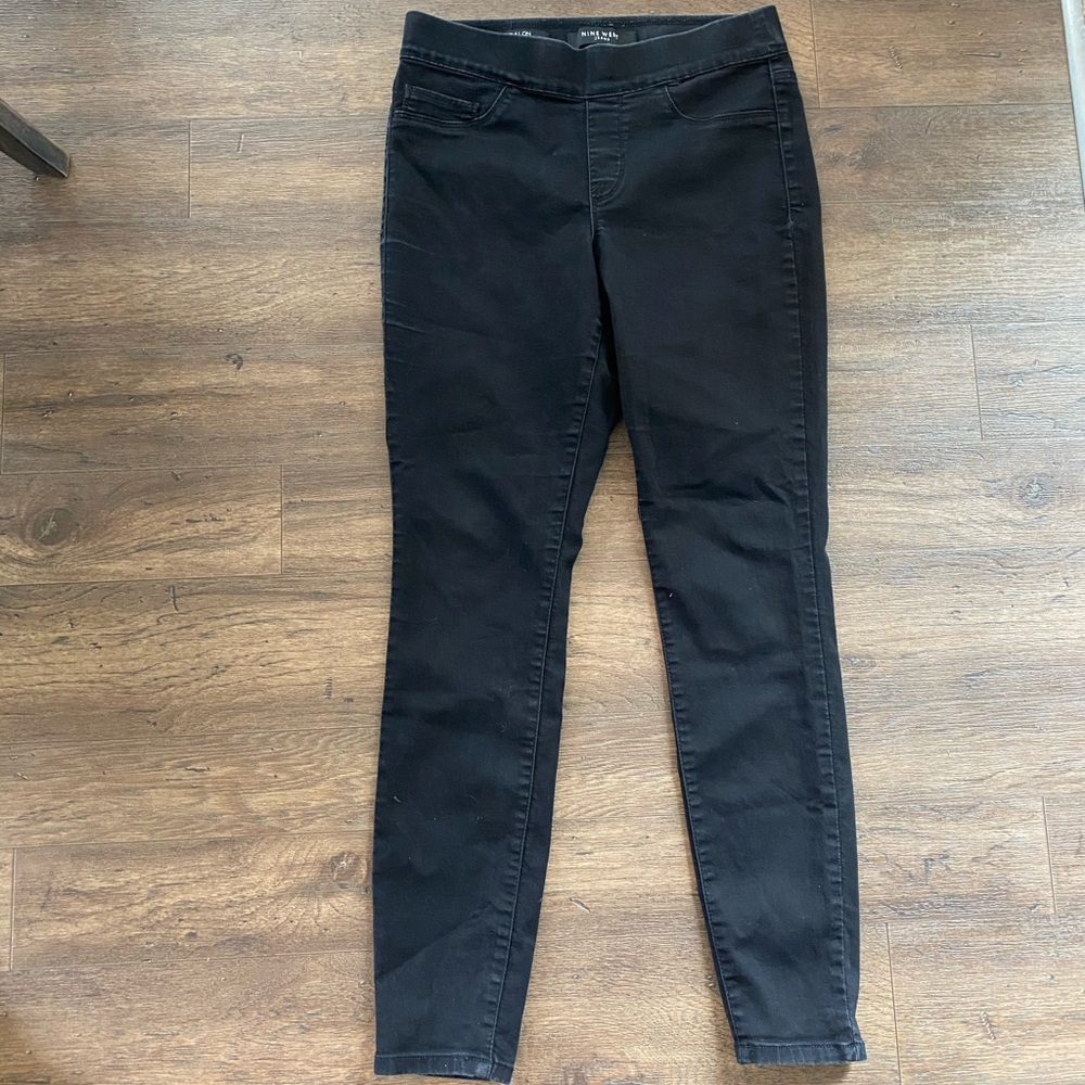 Nine West pull on skinny jegging size 6 black